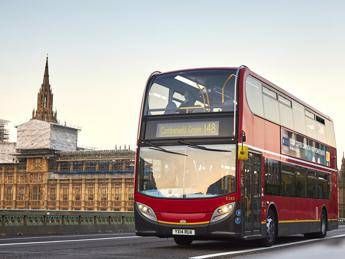 A Londra il bus va a caffè, il biocarburante si fa con gli scarti A Londra il bus va a caffè, il biocarburante si fa con gli scarti