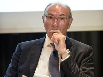 Ghizzoni: Boschi mi chiese di valutare acquisizione Etruria L'ex ministro: Mai pressioni Ghizzoni: Boschi mi chiese di valutare acquisizione Etruria L'ex ministro: Mai pressioni