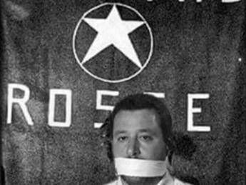 Salvini prigioniero delle Br: post choc su Facebook Salvini prigioniero delle Br: post choc su Facebook