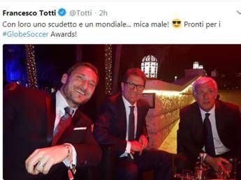 Totti, Capello e Lippi: trio magico a Dubai Totti, Capello e Lippi: trio magico a Dubai