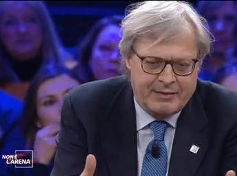 Non vali un c...o, Sgarbi contro Di Maio Non vali un c...o, Sgarbi contro Di Maio