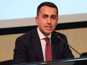 Terra dei fuochi, Di Maio: “Via i rifiuti politici’ Terra dei fuochi, Di Maio: “Via i rifiuti politici’