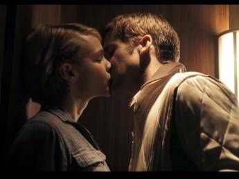 Quando l’amore scoppia in ascensore… Quando l’amore scoppia in ascensore…