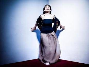 Elena Ledda in 'Lantiàs', dalla Sardegna al mondo e ritorno Elena Ledda in 'Lantiàs', dalla Sardegna al mondo e ritorno