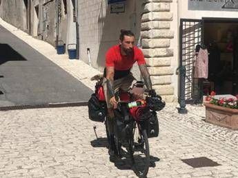 Tappa medievale a Orvinio per il tour di Brumotti Tappa medievale a Orvinio per il tour di Brumotti