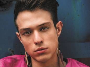 'Plume' di Irama disco d'oro, primi sold out per il tour 'Plume' di Irama disco d'oro, primi sold out per il tour