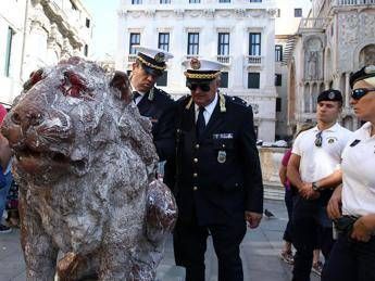 Vandali a San Marco, denunciati 3 giovani Vandali a San Marco, denunciati 3 giovani