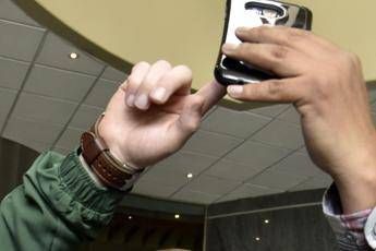 Whatsapp, foto migliori con la modalità notturna Whatsapp, foto migliori con la modalità notturna