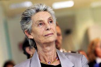 Furto nella villa di Allegra Agnelli a Torino, razziati gioielli e monete