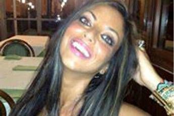 Suicida dopo video hot, la madre pubblica foto dell’ex Suicida dopo video hot, la madre pubblica foto dell’ex