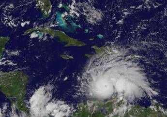 Il super uragano Matthew pronto a colpire la Florida Il super uragano Matthew pronto a colpire la Florida