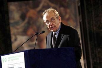 Banche: Padoan difende sistema Italia, vertice a P.Chigi/Adnkronos Banche: Padoan difende sistema Italia, vertice a P.Chigi/Adnkronos