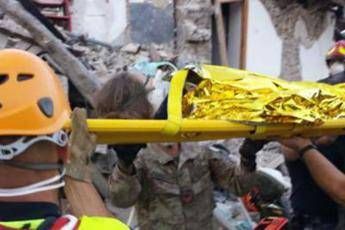 Sisma, oggi è il compleanno di Giorgia. Ad Ascoli i funerali della sorella Sisma, oggi è il compleanno di Giorgia. Ad Ascoli i funerali della sorella