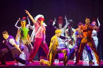 Le 'regine drag' di Priscilla accendono il Brancaccio di Roma Le 'regine drag' di Priscilla accendono il Brancaccio di Roma