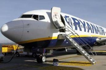 Ryanair, per 'caro tariffe' chiude aeroporti e rotte in Italia Ryanair, per 'caro tariffe' chiude aeroporti e rotte in Italia