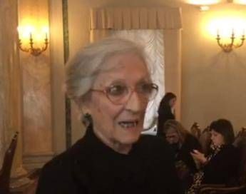 Ilaria Alpi, il dolore della madre: Ci hanno riempito di bugie /Video Ilaria Alpi, il dolore della madre: Ci hanno riempito di bugie /Video