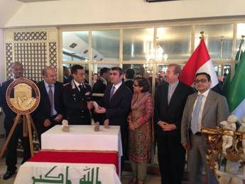 Iraq, l'ambasciatore: L'Is vende i reperti rubati per finanziare la sua guerra Iraq, l'ambasciatore: L'Is vende i reperti rubati per finanziare la sua guerra