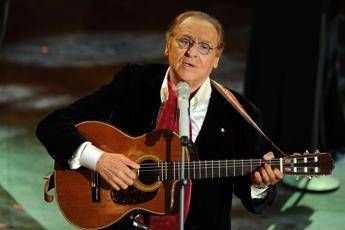 Renzo Arbore: Alla nuova dirigenza Rai dedico 'No, non è la Bbc' Renzo Arbore: Alla nuova dirigenza Rai dedico 'No, non è la Bbc'