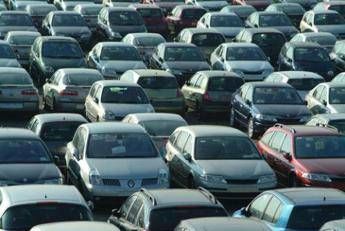 Auto, Continental: in Italia 14,2% parco ha oltre 20 anni Auto, Continental: in Italia 14,2% parco ha oltre 20 anni