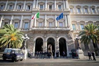 Risparmiatori protestano davanti a Bankitalia: Siamo stati truffati Risparmiatori protestano davanti a Bankitalia: Siamo stati truffati