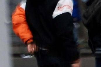 Pugni e calci a disabile in un parcheggio, l'aggressione postata su Facebook /Video Pugni e calci a disabile in un parcheggio, l'aggressione postata su Facebook /Video