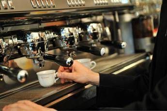 Troppa caffeina per gli adolescenti italiani Troppa caffeina per gli adolescenti italiani