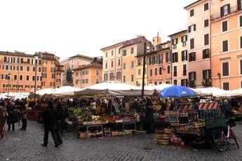 Affittopoli a Roma: 5 euro per vivere a Campo de' Fiori e al Centro l'85% non paga Affittopoli a Roma: 5 euro per vivere a Campo de' Fiori e al Centro l'85% non paga