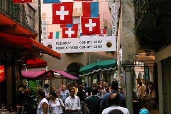 Il Canton Ticino dice sì a 'Prima i nostri', referendum su limite ai lavoratori stranieri Il Canton Ticino dice sì a 'Prima i nostri', referendum su limite ai lavoratori stranieri
