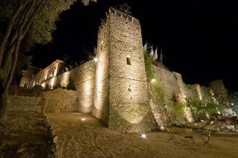 Casa, senza Imu l'Italia paese ideale per vivere in un castello Casa, senza Imu l'Italia paese ideale per vivere in un castello