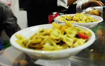 Chi dorme poco mangia di più. E ingrassa Chi dorme poco mangia di più. E ingrassa