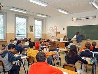 Forza Italia vuole aria pura per legge in classe e in ufficio Forza Italia vuole aria pura per legge in classe e in ufficio