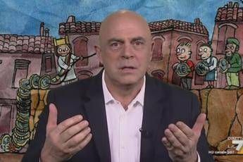 Terremoto, Crozza: Il problema non è la magnitudo ma i magna-tudo /Video Terremoto, Crozza: Il problema non è la magnitudo ma i magna-tudo /Video