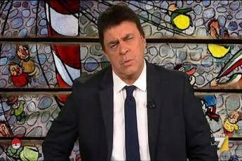 Crozza-Renzi: Ho perso le elezioni, più a sinistra di così che devo fare? /Video Crozza-Renzi: Ho perso le elezioni, più a sinistra di così che devo fare? /Video