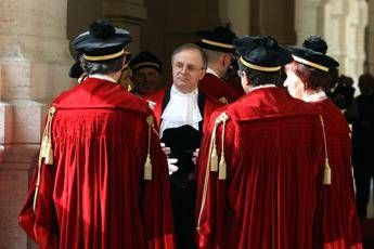 Davigo: I reati dei colletti bianchi? Scritti per non farli andare in carcere Davigo: I reati dei colletti bianchi? Scritti per non farli andare in carcere