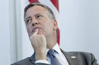 New York, un agente apre il fuoco contro un 28enne di colore disarmato e lo uccide New York, un agente apre il fuoco contro un 28enne di colore disarmato e lo uccide