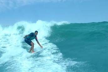 Derek, il surfista cieco, e la storia di un sogno: Ci vuole passione e perseveranza /Video Derek, il surfista cieco, e la storia di un sogno: Ci vuole passione e perseveranza /Video