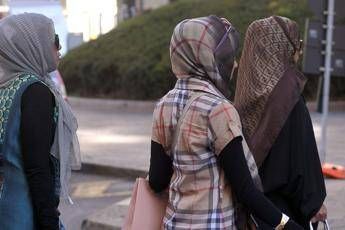 Costretta a tornare in Pakistan, 23enne scrive alla scuola: Aiutatemi Costretta a tornare in Pakistan, 23enne scrive alla scuola: Aiutatemi