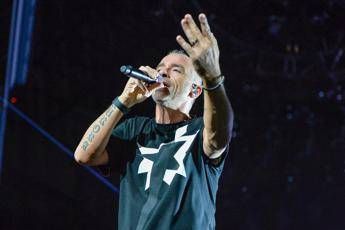 Il 'Buon Natale' di Ramazzotti ora in un video, special guest Biagio Antonacci /Guarda Il 'Buon Natale' di Ramazzotti ora in un video, special guest Biagio Antonacci /Guarda