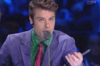 X Factor, Fedez sbotta: David Bowie in portoghese è come Gomorra in coreano X Factor, Fedez sbotta: David Bowie in portoghese è come Gomorra in coreano