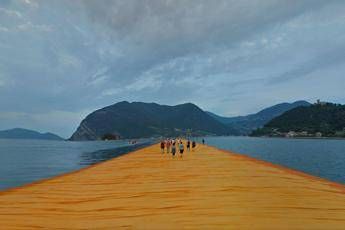 Vi siete persi la passeggiata di Christo? Tranquilli, vi ci porta Street View Vi siete persi la passeggiata di Christo? Tranquilli, vi ci porta Street View