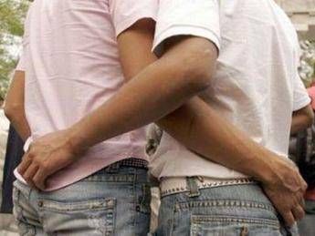 Fare sesso tra uomini senza essere gay, dagli Usa la nuova tendenza Fare sesso tra uomini senza essere gay, dagli Usa la nuova tendenza
