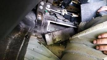 Brescia, nasconde 15 chili di droga nel vano motore: arrestato Brescia, nasconde 15 chili di droga nel vano motore: arrestato