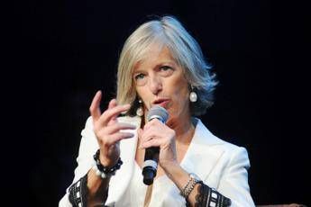 Scuola, MIUR: al via 30.000 assunzioni. Giannini firma il decreto