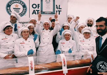 Pane e Nutella da record, all'Expo 122 metri di bontà Pane e Nutella da record, all'Expo 122 metri di bontà