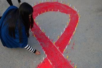 Hiv, ogni due minuti un adolescente si infetta Hiv, ogni due minuti un adolescente si infetta