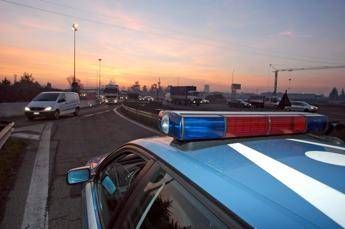 Giornata nera sulle autostrade: incidenti mortali su A1 e A14, km di code e malori Giornata nera sulle autostrade: incidenti mortali su A1 e A14, km di code e malori
