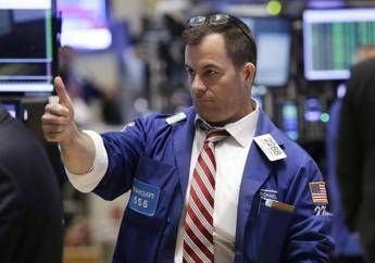 Borsa Milano chiude invariata, ma ottobre è mese record per mercati Borsa Milano chiude invariata, ma ottobre è mese record per mercati