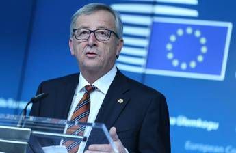 Banche, Ue ribatte: Noi imparziali, stesse regole per Italia e Germania Banche, Ue ribatte: Noi imparziali, stesse regole per Italia e Germania