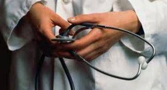Cagliari, donna aggredisce ostetrica: medico sotto choc Cagliari, donna aggredisce ostetrica: medico sotto choc