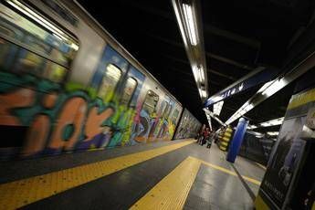 Roma, metro B ferma Roma, metro B ferma